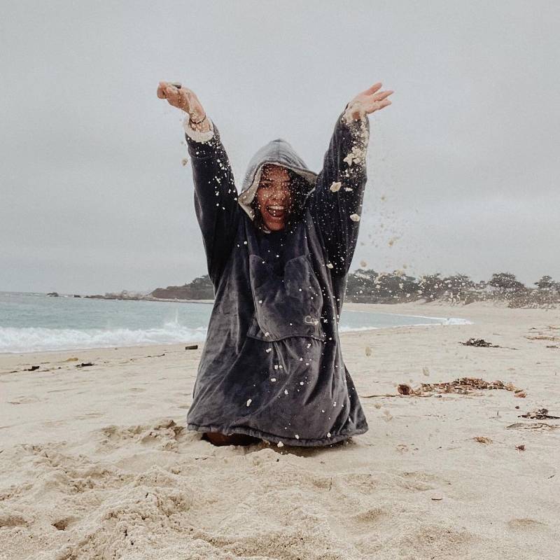 Huggia™ – Hanorac-Pătură Moale și Călduroasă pentru Acasă