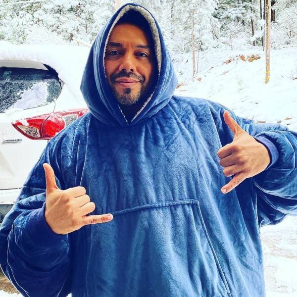 Huggia™ – Hanorac-Pătură Moale și Călduroasă pentru Acasă